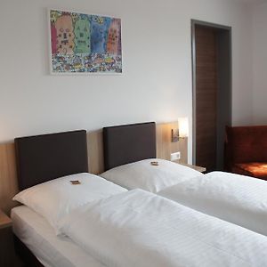 Basic Triple Room